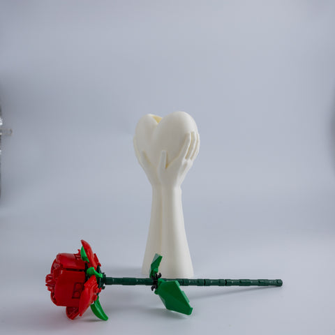 Embrace of Blossoms: 3D Printed Heart-in-Hands Vase